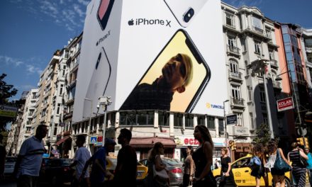 Acțiunile Apple au atins Cele Mai Ridicate cote înainte de lansarea de noi modele de iPhone